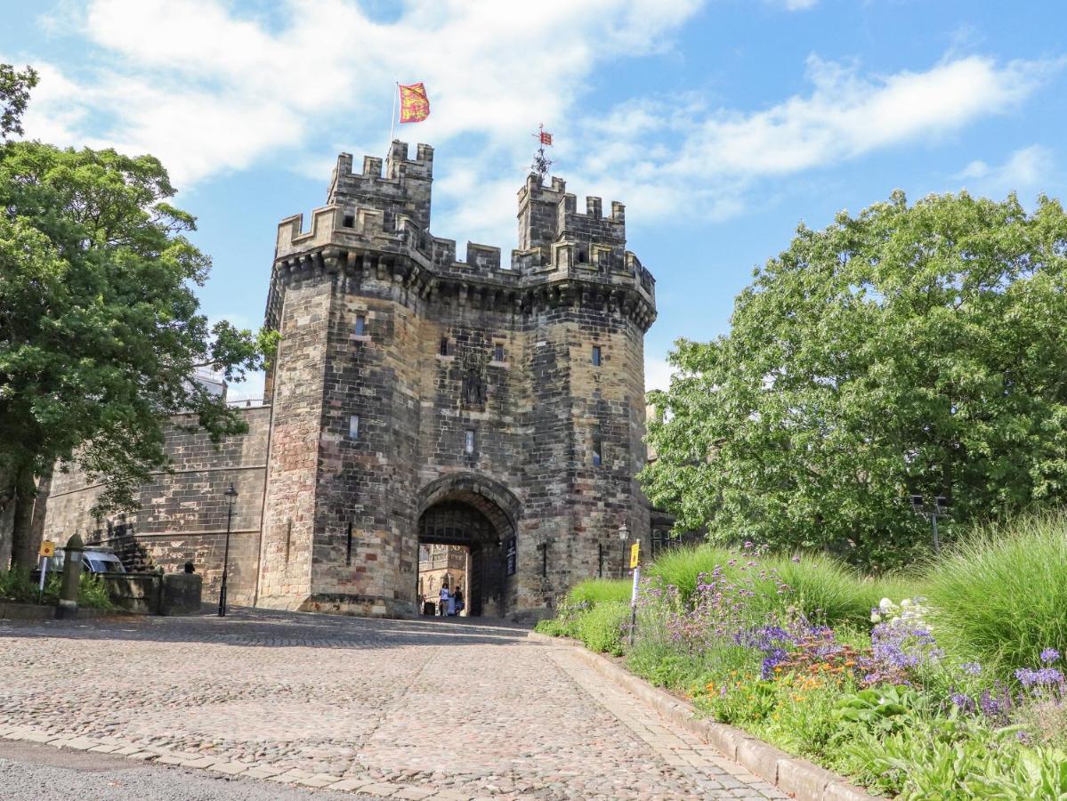 Villa 5 Castle Hill Lancaster Exterior foto